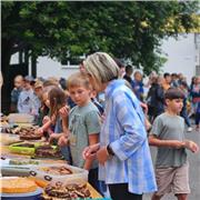 Ich würde für Schüler der GS alle Hauptfächer anbieten. Selbst bei einer LRS Schwäche könnte ich fördern